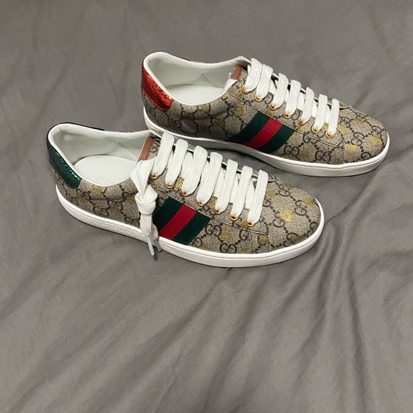 Gucci Women's Multicolor Sneakers - Picture 2 of 5